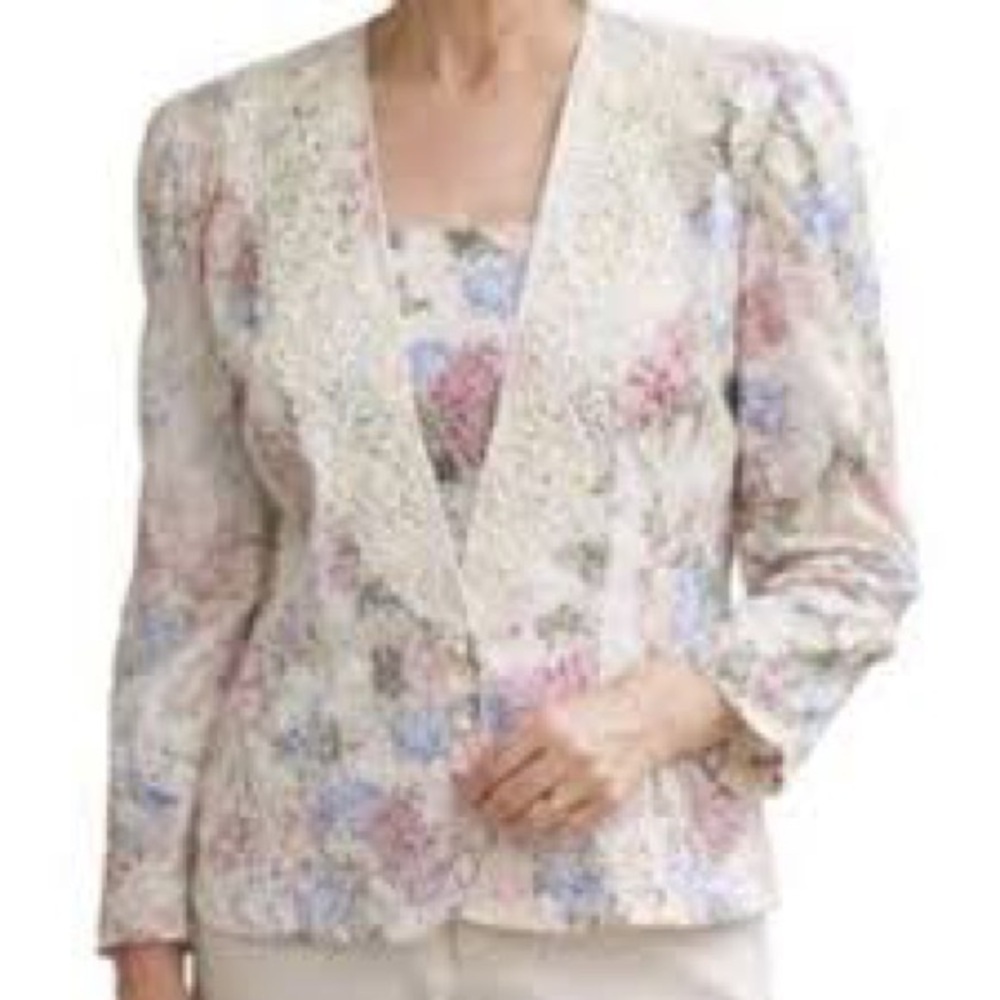 Women’s vintage floral lace blouse